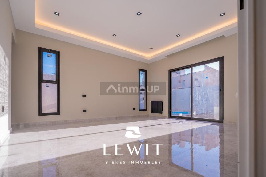 Casa en Venta en Neuquen, Neuquen