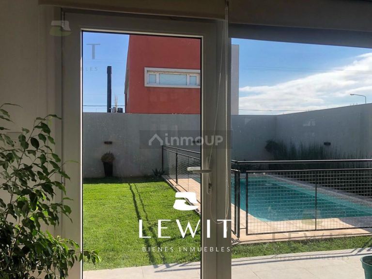 Casa en Venta en Neuquen, Neuquen