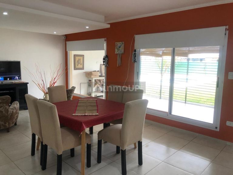 Casa en Venta en Capitán Sarmiento, Buenos Aires Interior