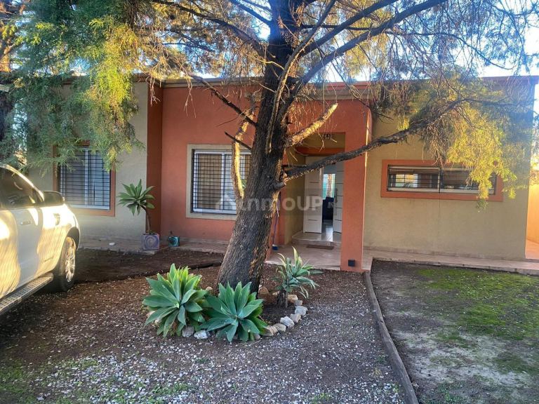 Casa en Venta en Capitán Sarmiento, Buenos Aires Interior