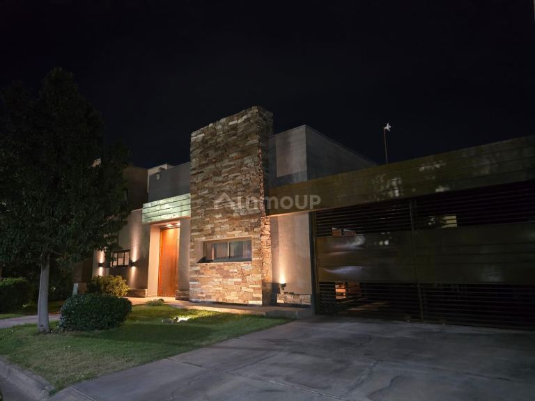 Casa en Venta en Maipu, Mendoza