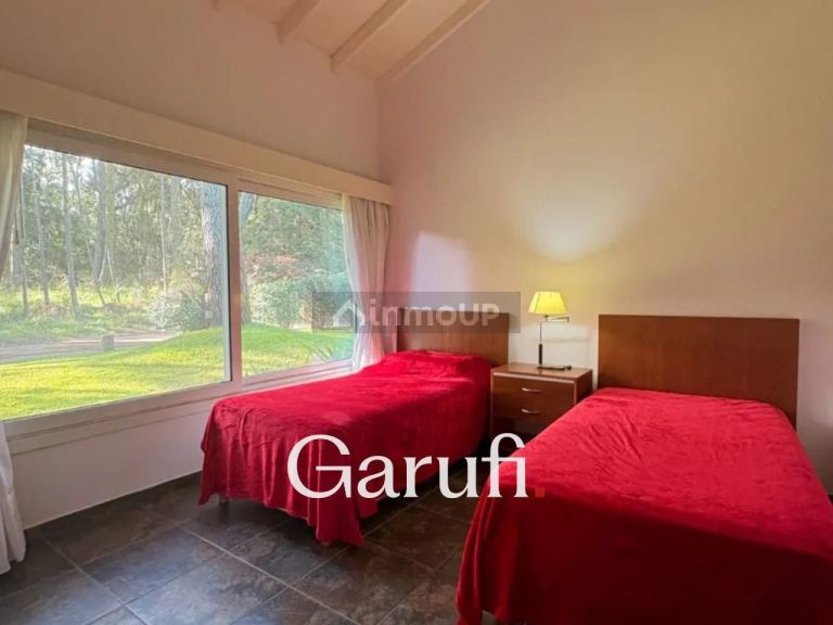 Casa en Venta en Pinamar, Buenos Aires Interior