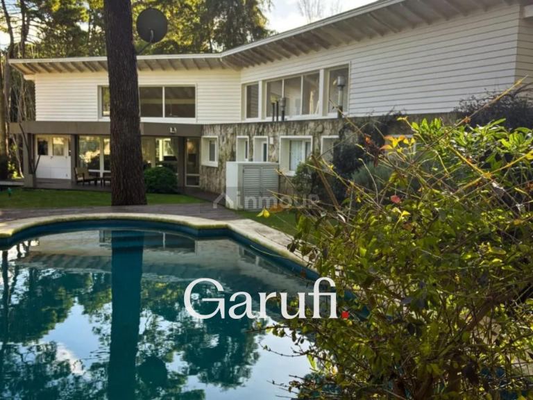 Casa en Venta en Pinamar, Buenos Aires Interior
