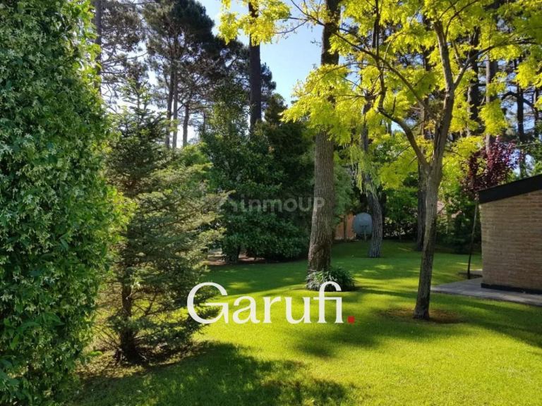Casa en Venta en Pinamar, Buenos Aires Costa Atlantica