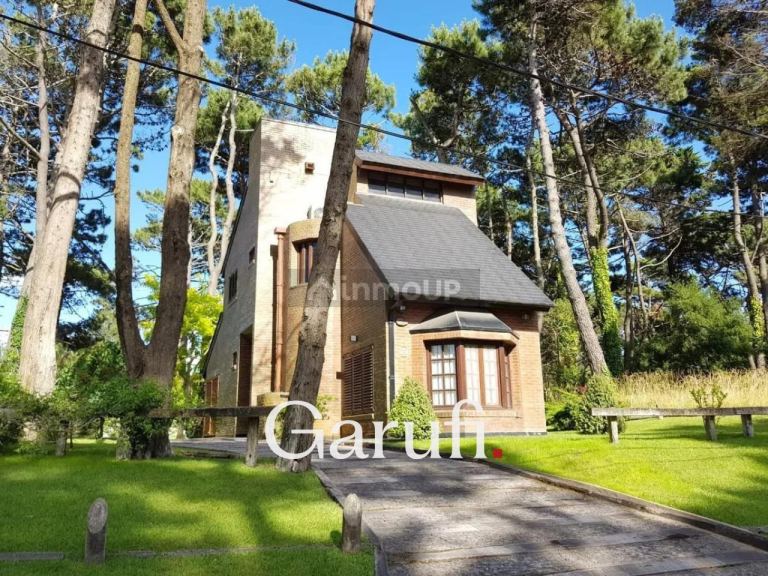 Casa en Venta en Pinamar, Buenos Aires Costa Atlantica
