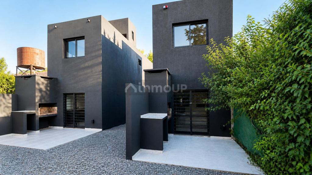 P H en Venta en Esteban Echeverria, G.B.A. Zona Sur