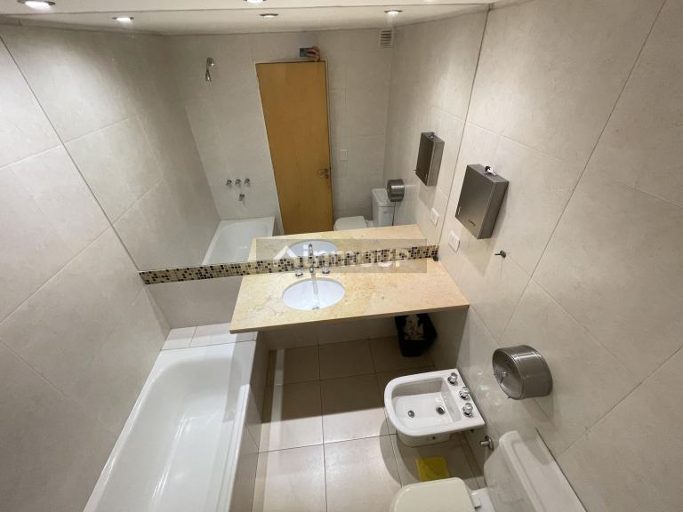 Local Comercial en Venta en Rosario, Santa Fe