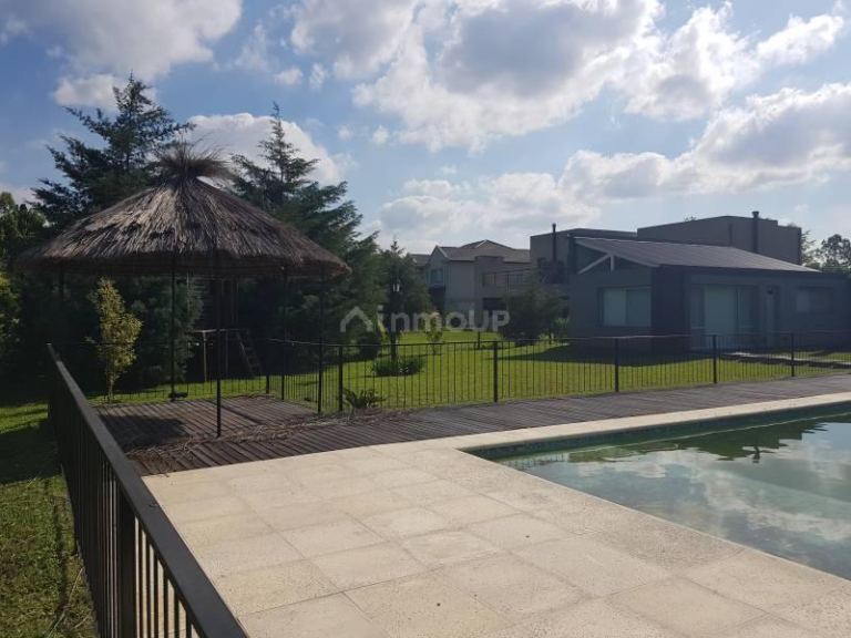 Casa en Alquiler en Pilar, G.B.A. Zona Norte