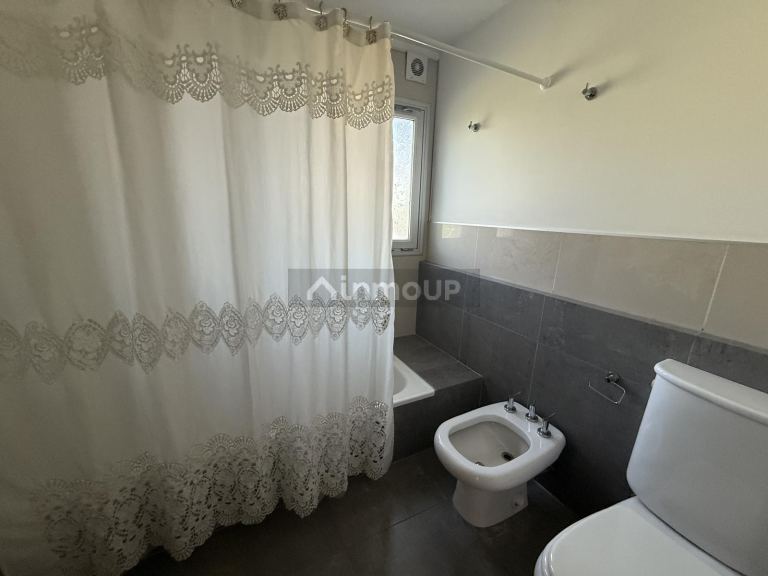Casa en Alquiler en Pilar, G.B.A. Zona Norte