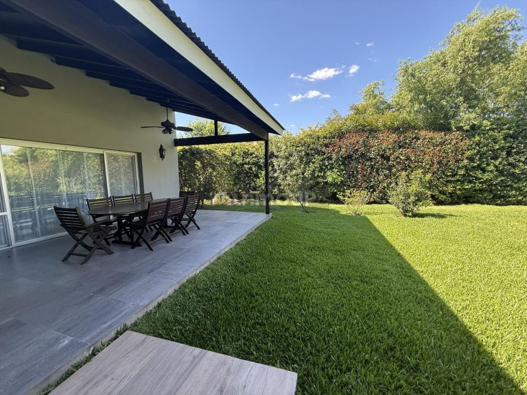 Casa en Alquiler en Pilar, G.B.A. Zona Norte