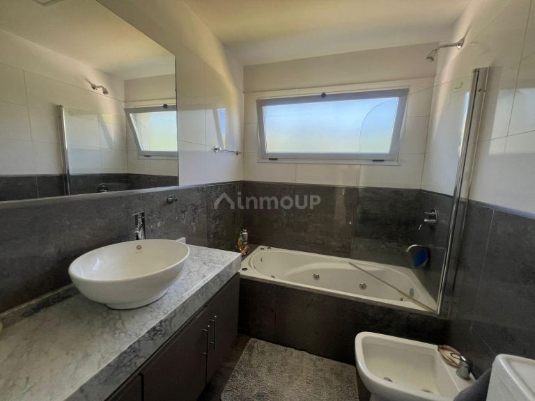 Casa en Venta en Pilar, G.B.A. Zona Norte