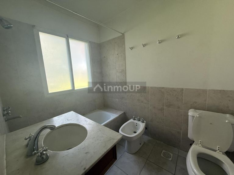 Casa en Alquiler en Pilar, G.B.A. Zona Norte