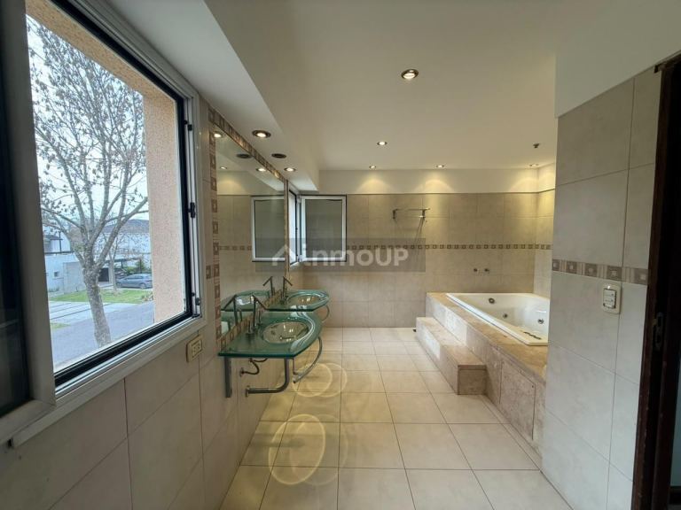 Casa en Venta en Escobar, G.B.A. Zona Norte