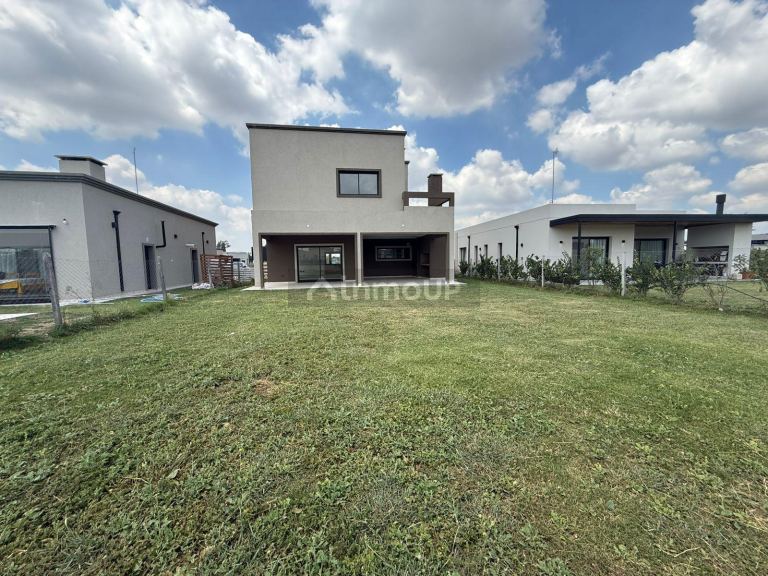 Casa en Venta en Pilar, G.B.A. Zona Norte