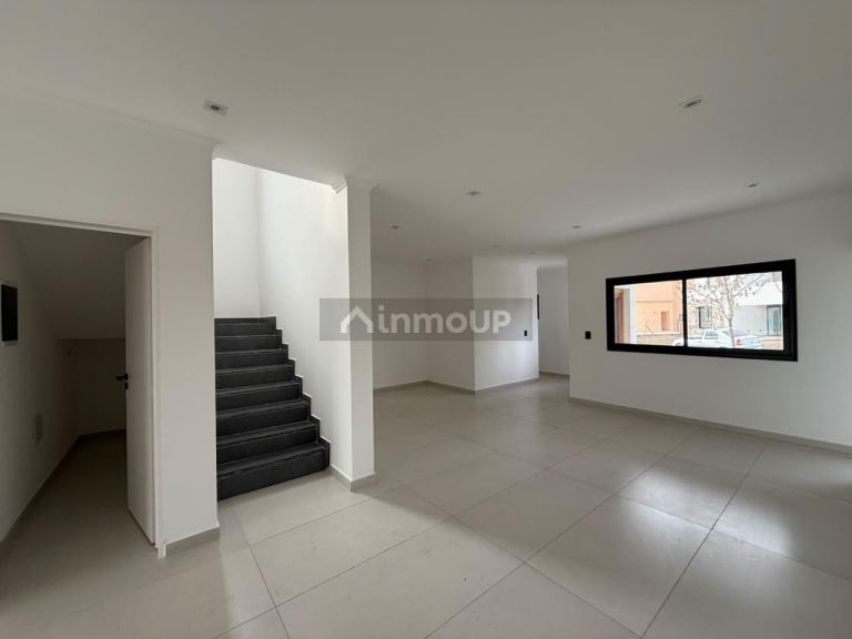 Casa en Venta en Pilar, G.B.A. Zona Norte