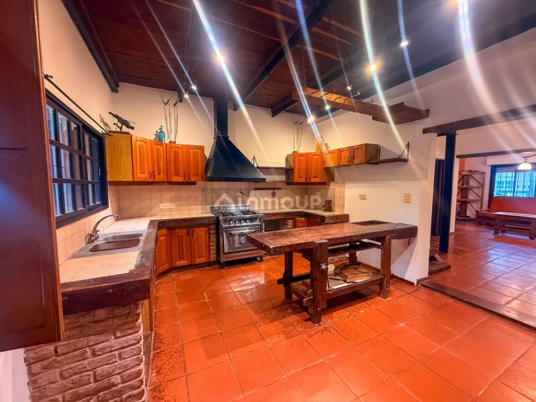 Casa en Alquiler en La Matanza, G.B.A. Zona Oeste