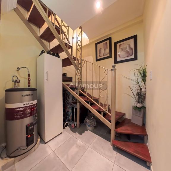 P H en Venta en Moron, G.B.A. Zona Oeste