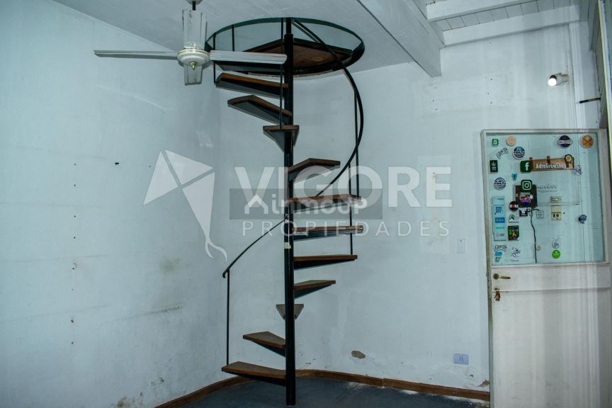 Local Comercial en Alquiler en Almirante Brown, G.B.A. Zona Sur