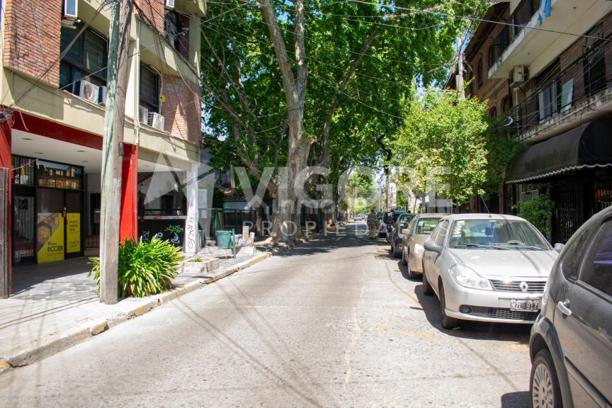 Local Comercial en Alquiler en Almirante Brown, G.B.A. Zona Sur