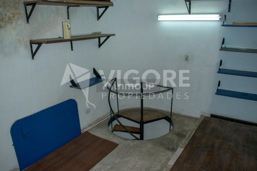 Local Comercial en Alquiler en Almirante Brown, G.B.A. Zona Sur