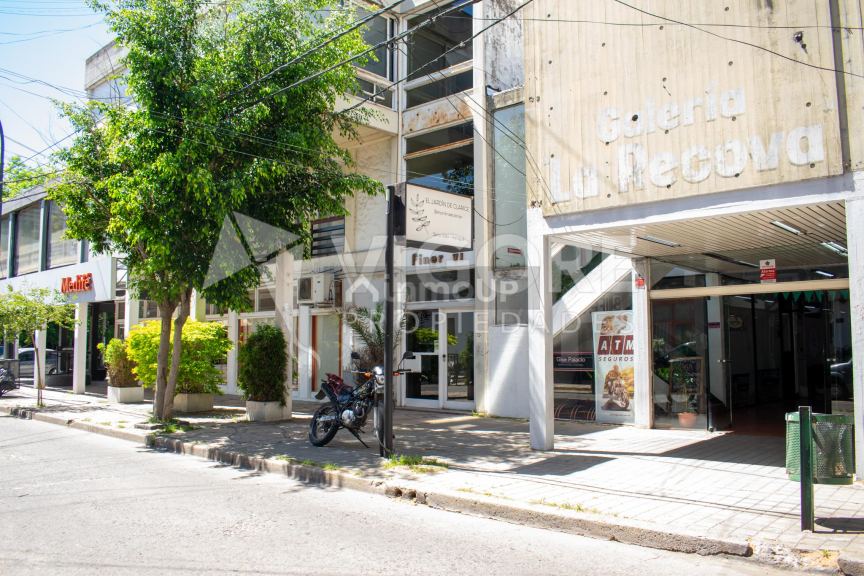 Local Comercial en Alquiler en Almirante Brown, G.B.A. Zona Sur