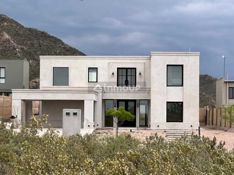 Casa en Venta en Las Heras, Mendoza