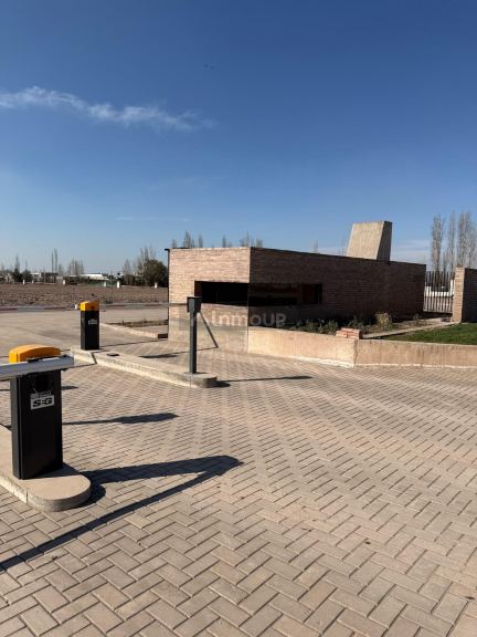 Lujan de Cuyo Av Malabia 2159