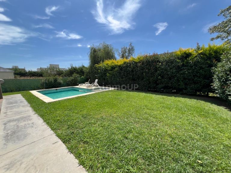 Casa en Alquiler en Berazategui, G.B.A. Zona Sur