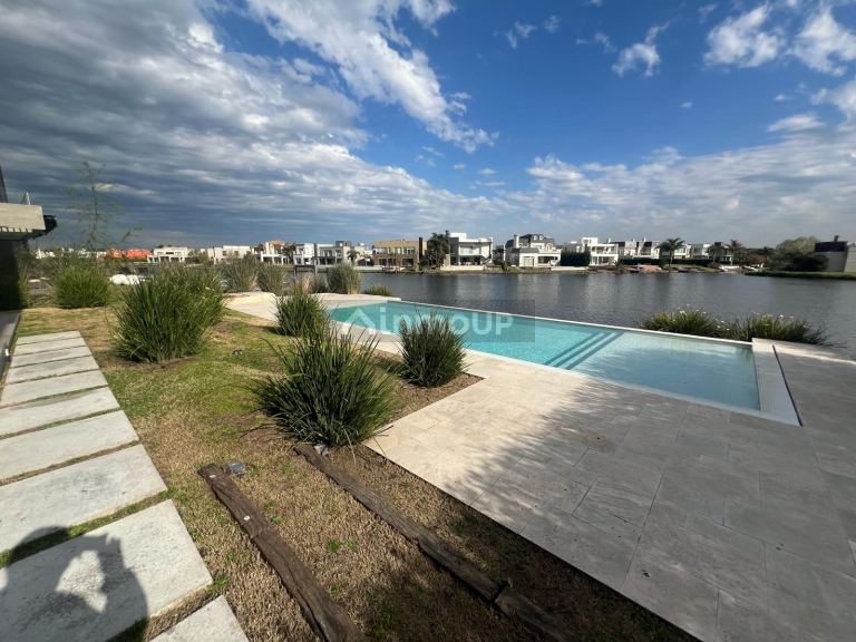 Casa en Venta en Quilmes, G.B.A. Zona Sur