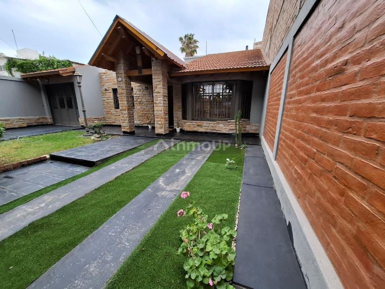 Casa en Venta en Guaymallen, Mendoza