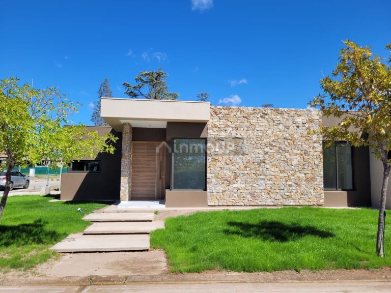 Casa en Venta en Maipu, Mendoza