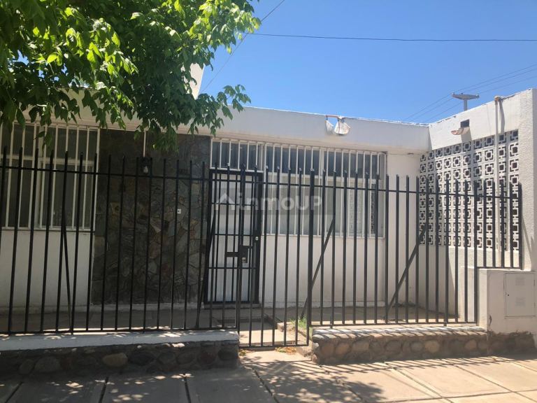 Casa en Alquiler en Guaymallen, Mendoza