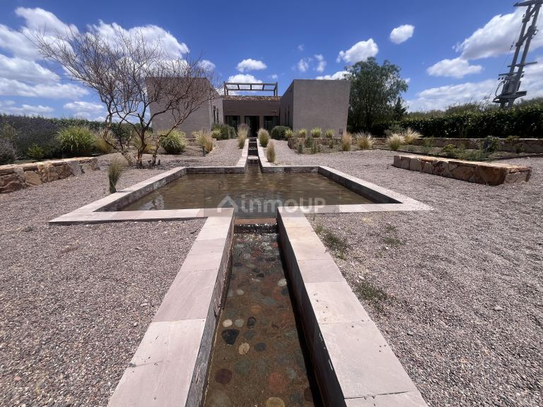 Bodega con Viñedo en Venta en Lujan de Cuyo, Mendoza
