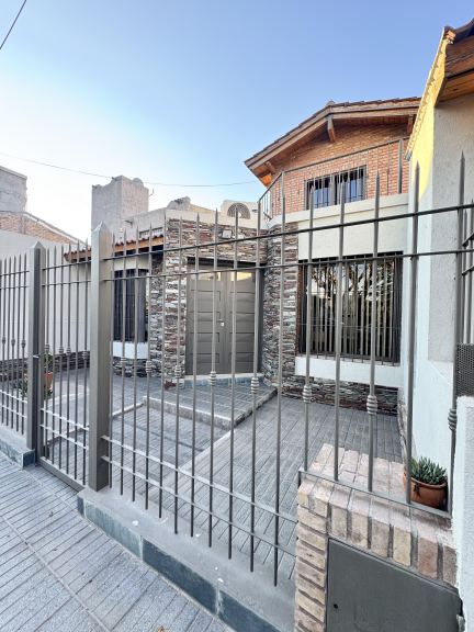 Casa en Venta en Guaymallen, Mendoza