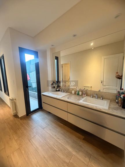 Casa en Venta en Guaymallen, Mendoza