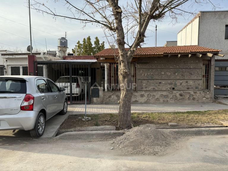 Casa en Venta en Guaymallen, Mendoza