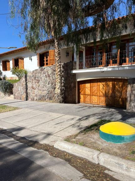 Casa en Alquiler en Capital, Mendoza