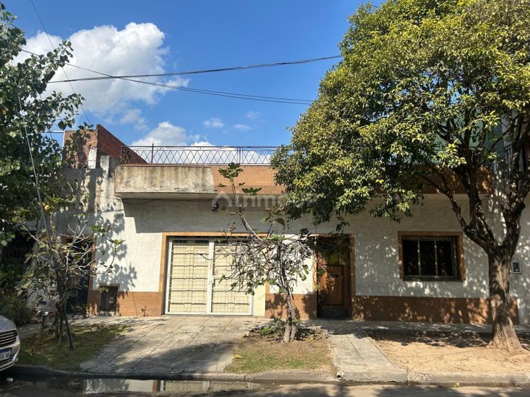 Casa en Venta en General San Martin, G.B.A. Zona Norte