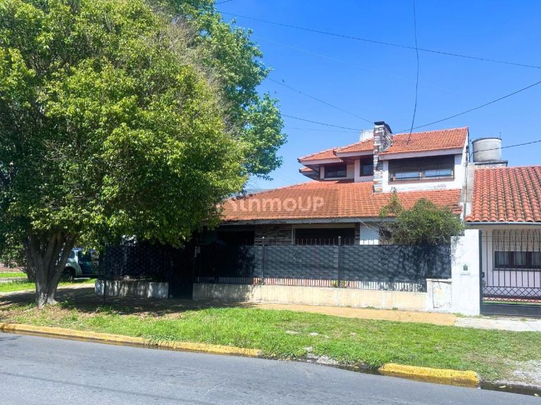 Casa en Venta en Almirante Brown, G.B.A. Zona Sur