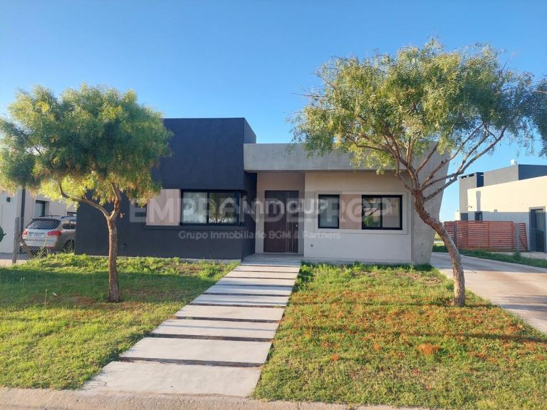 Casa en Alquiler en Pilar, G.B.A. Zona Norte