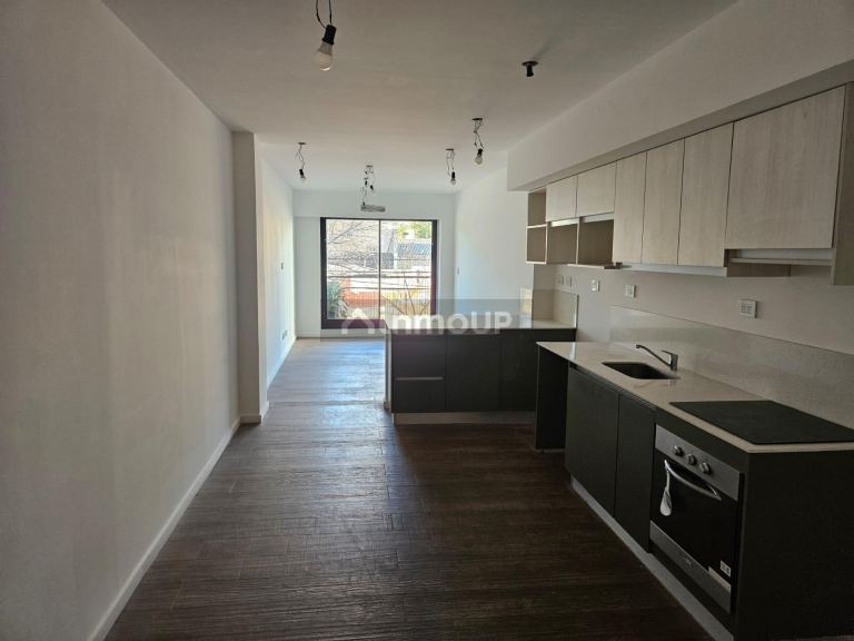 Departamento en Venta en San Cristobal, Capital Federal