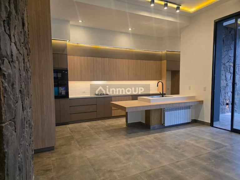 Casa en Venta en Maipu, Mendoza