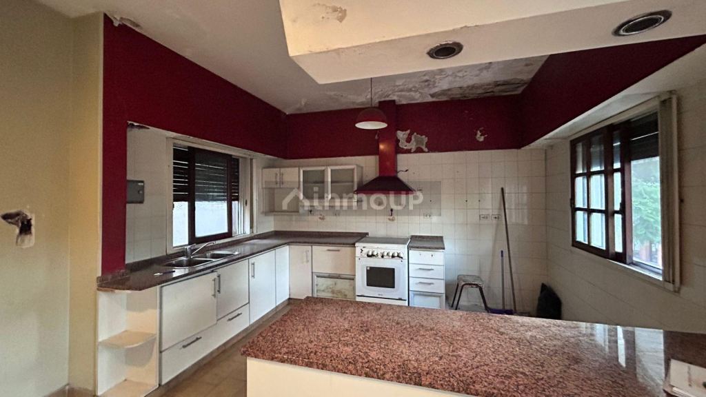 P H en Venta en Villa Luro, Capital Federal