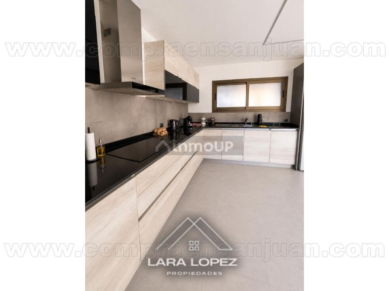 Casa en Venta en Capital, San Juan