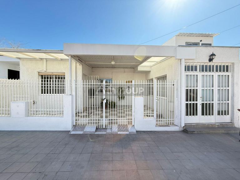 Casa en Venta en Las Heras, Mendoza
