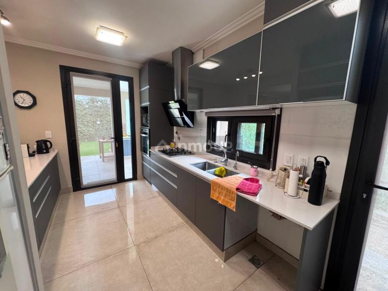 Casa en Venta en Guaymallen, Mendoza