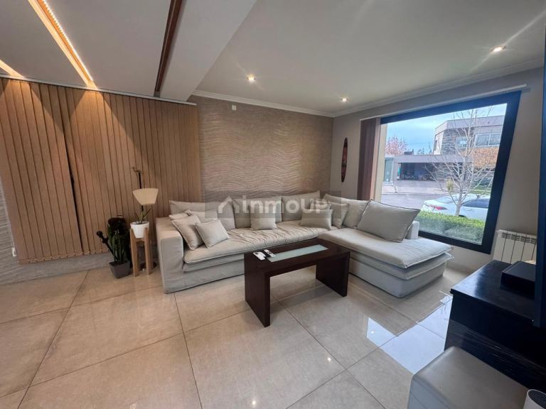 Casa en Venta en Guaymallen, Mendoza