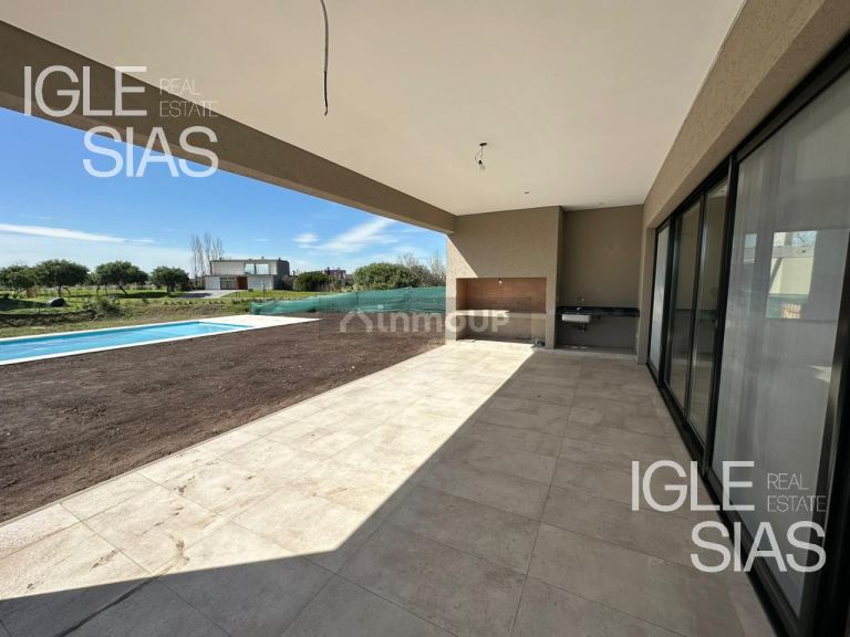 Casa en Alquiler en Escobar, G.B.A. Zona Norte
