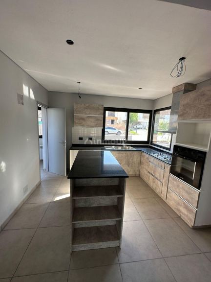 Casa en Alquiler en Lujan de Cuyo, Mendoza