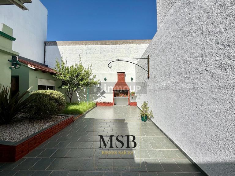 Casa en Venta en Ensenada, G.B.A. Zona Sur